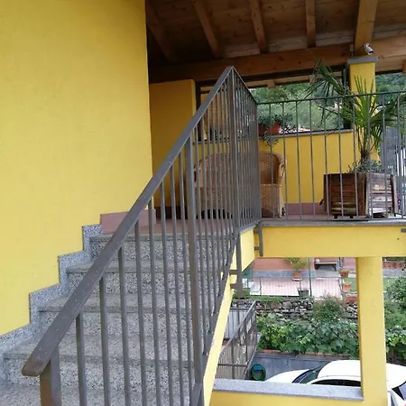 Attico Lago&monti Ferienhaus *